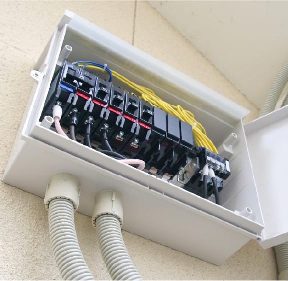 接続箱点検のイメージ